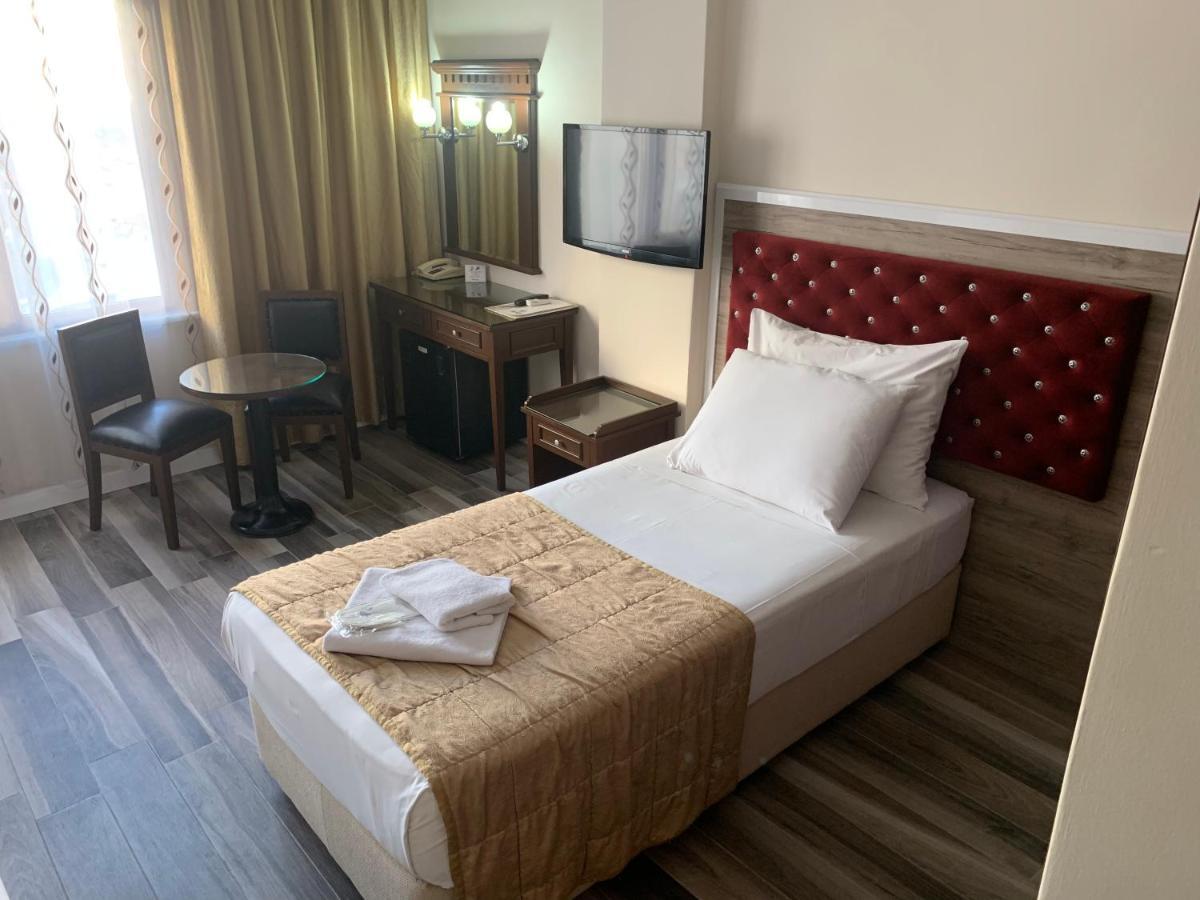 Kecik Hotel Istanboel Buitenkant foto