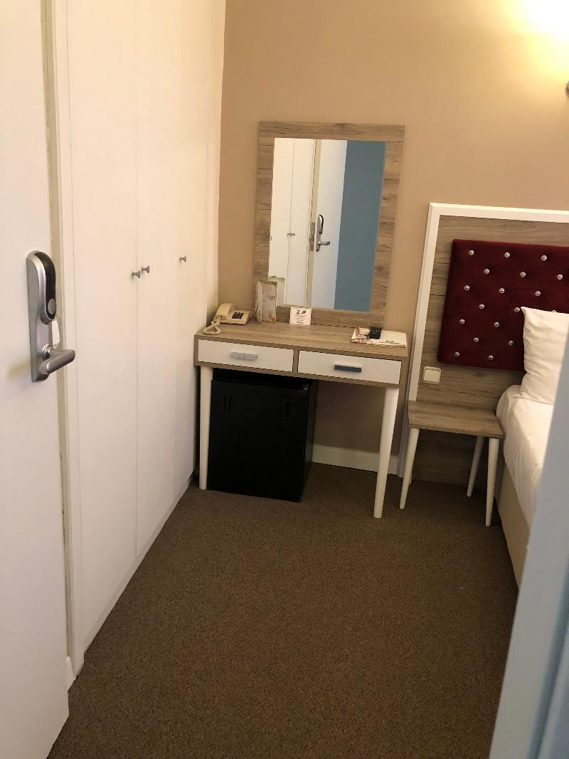 Kecik Hotel Istanboel Buitenkant foto